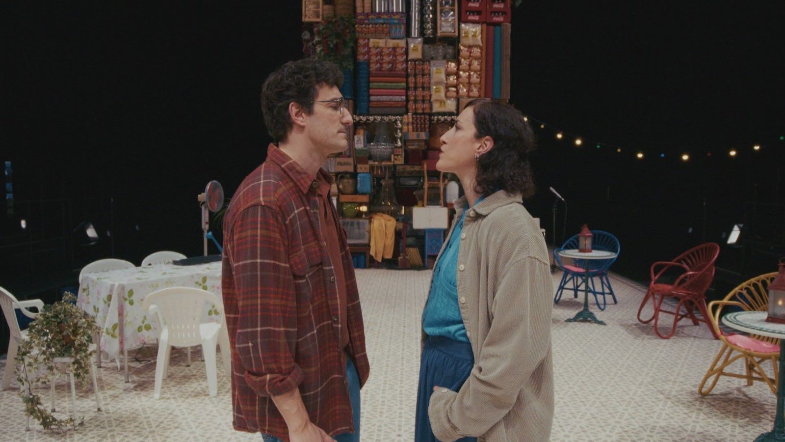 El Teatro Valle-Inclán estrena 'Los nuestros', una reflexión sobre la importancia de la familia