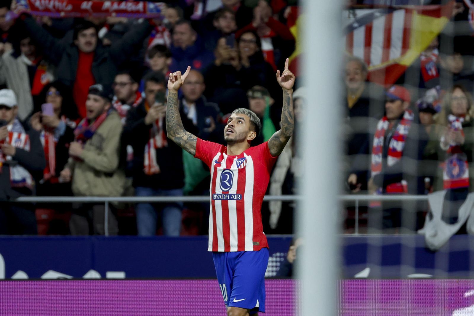 Ángel Correa celebra el segundo gol del Atlético ante el Athletic