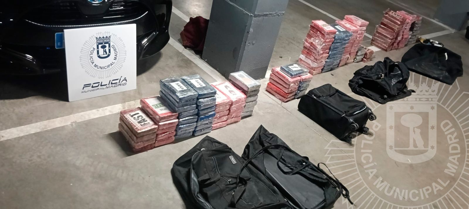 111 paquetes incautados en un parking de Hortaleza