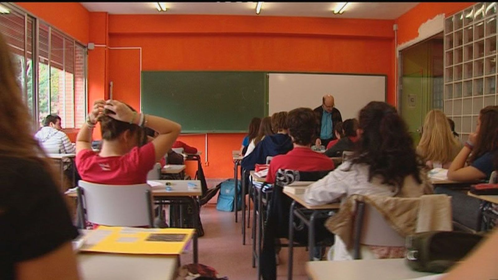 Los colegios e institutos públicos de Madrid deberán publicar su programación para el próximo curso en abril