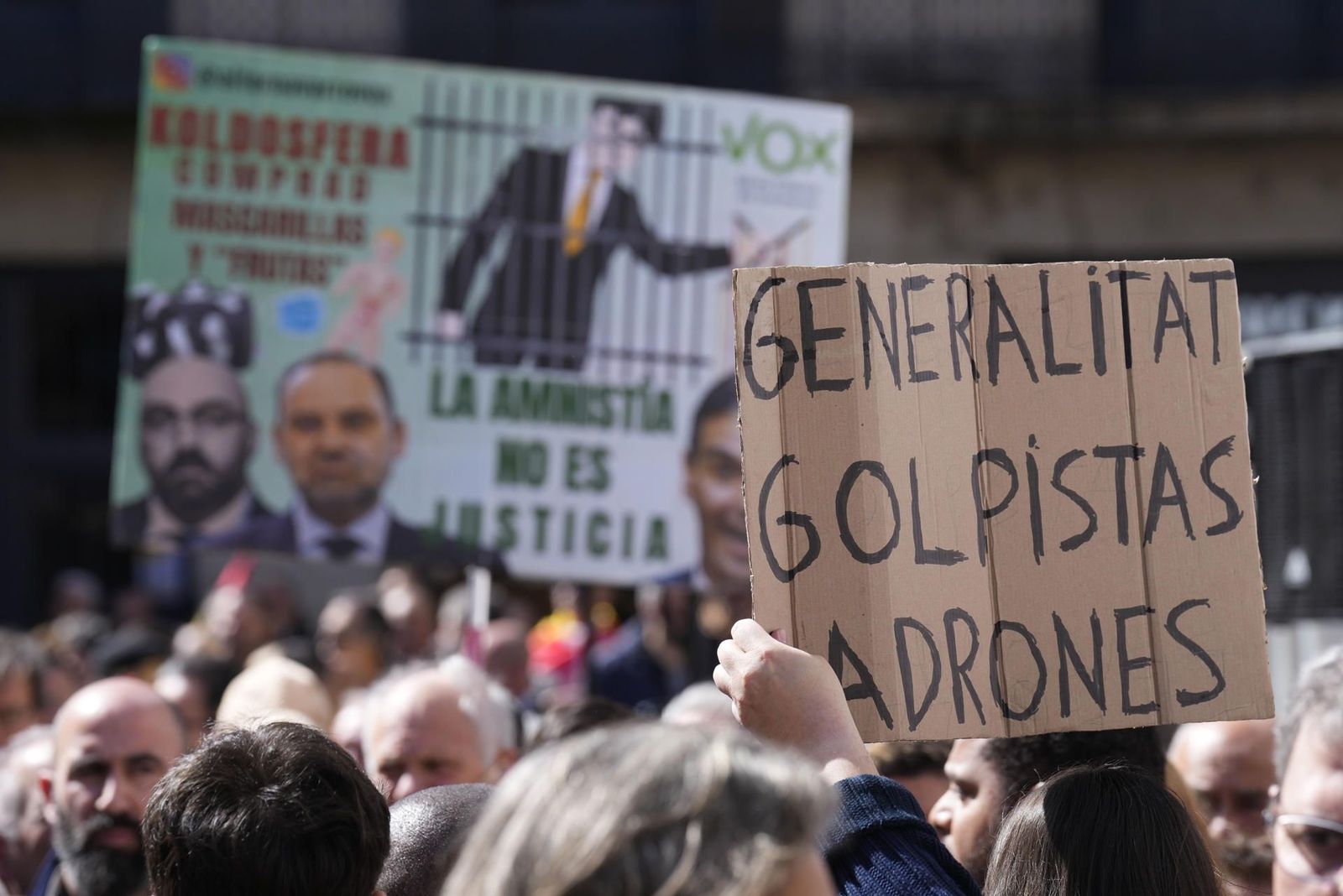Manifestación en Barcelona contra "la traición de Sánchez" con la amnistía