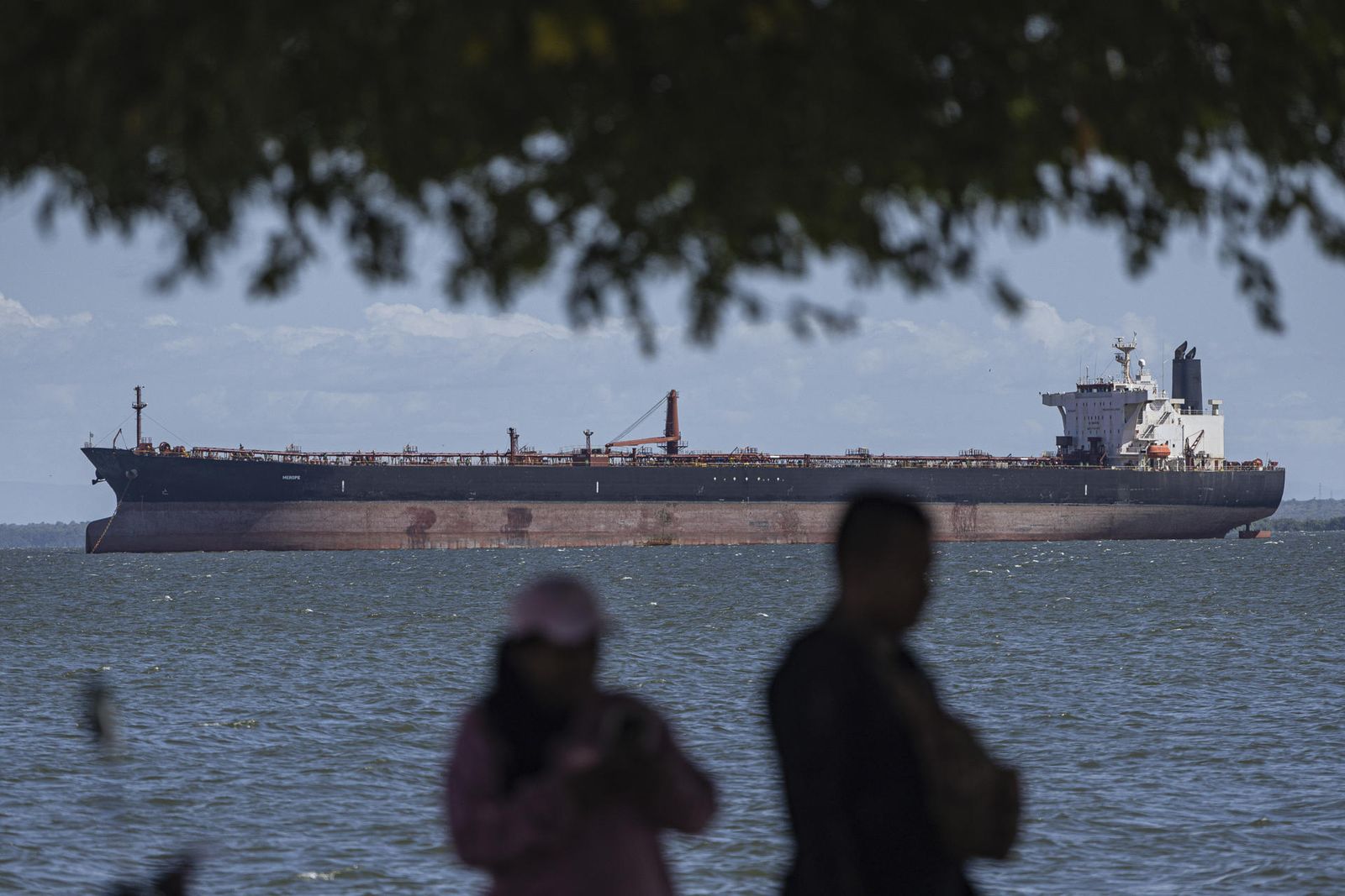 buque petrolero en el Lago de Maracaibo (Venezuela)