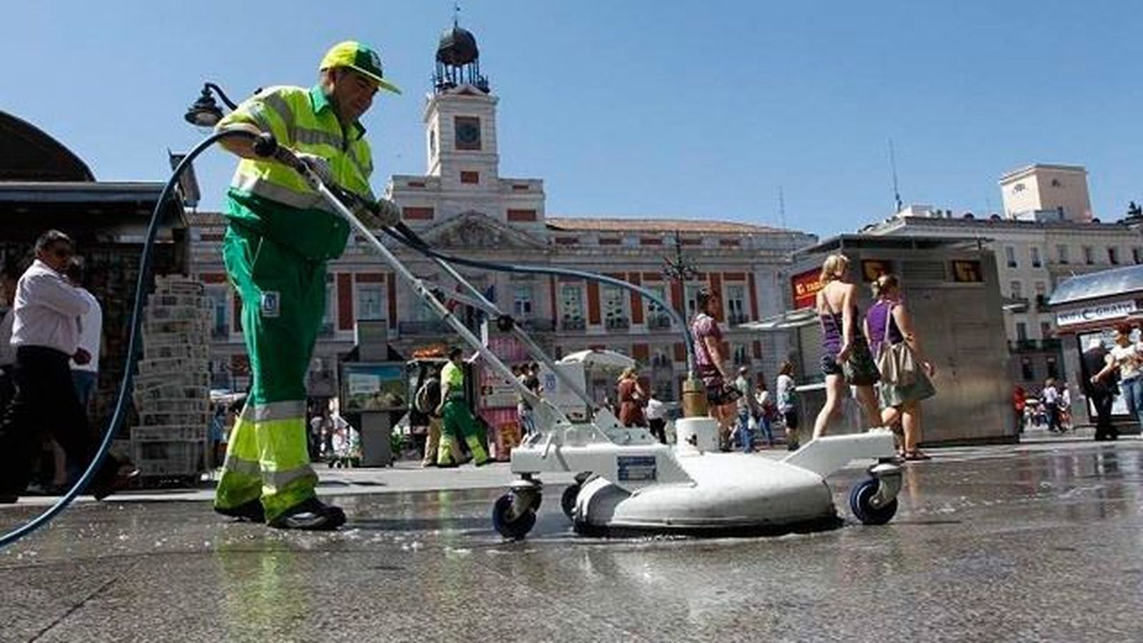 El servicio de recogida de residuos se refuerza la mañana de este jueves