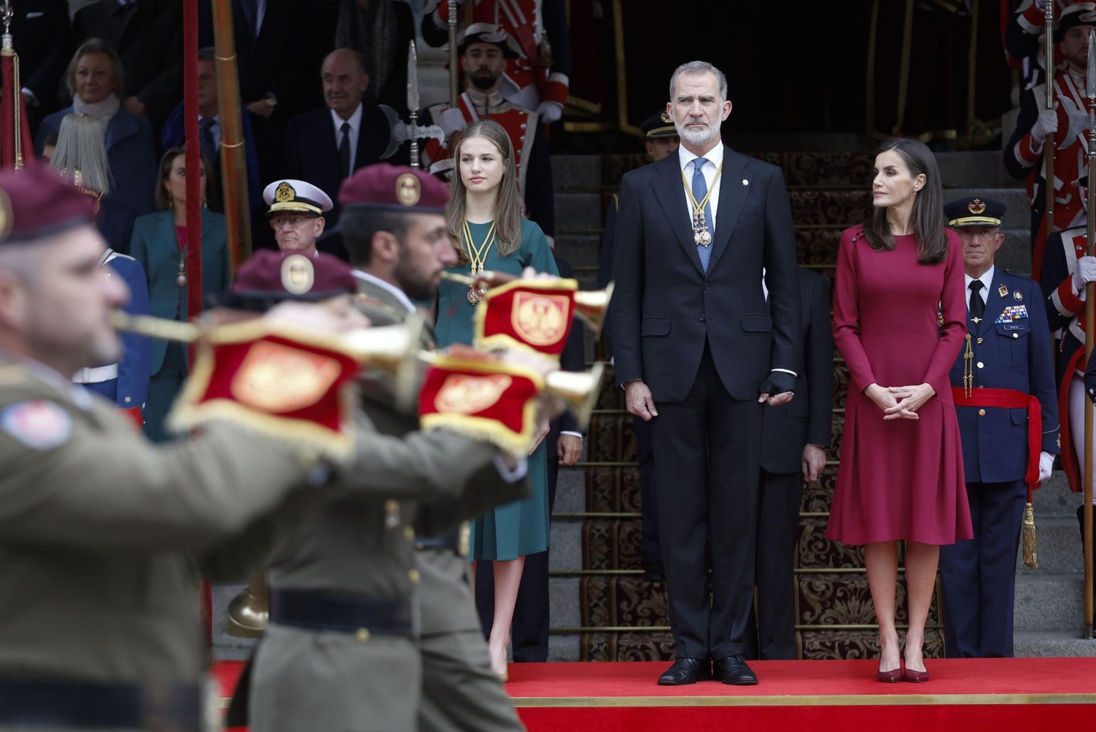 Un desfile militar cierra la sesión solemne de apertura de legislatura