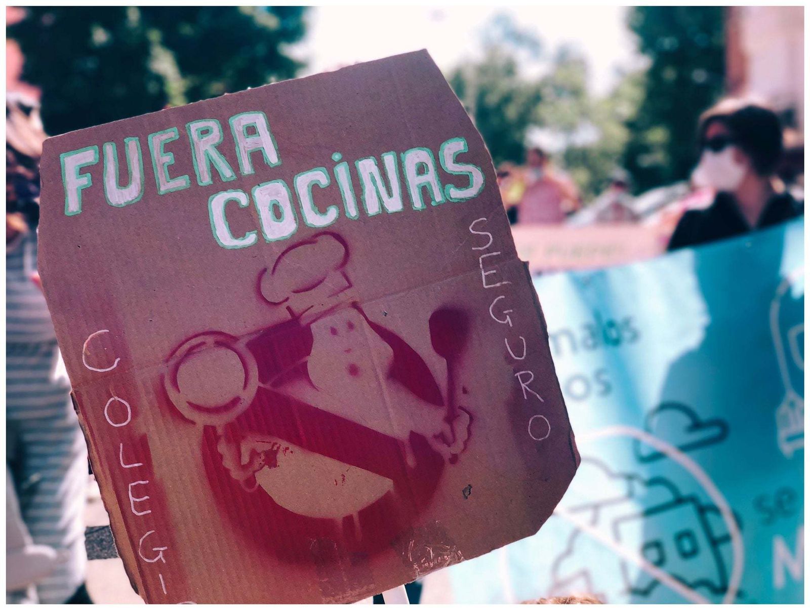 Contra una cocina fantasma al lado del Colegio Miguel de Unamuno
