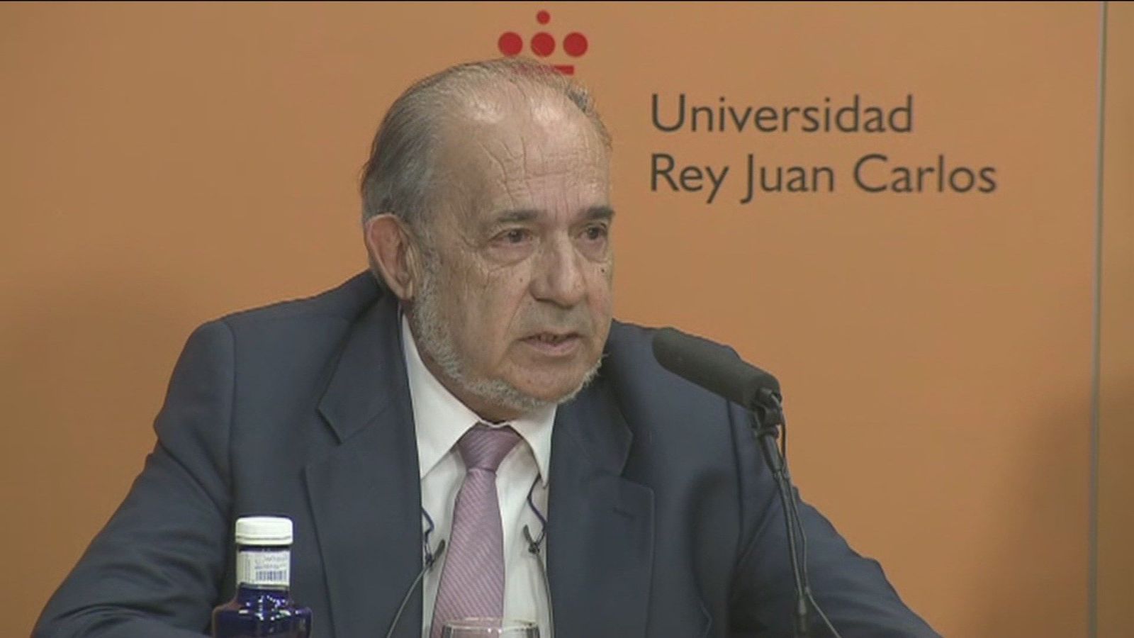 Muere Enrique Álvarez Conde, director del máster de Cifuentes