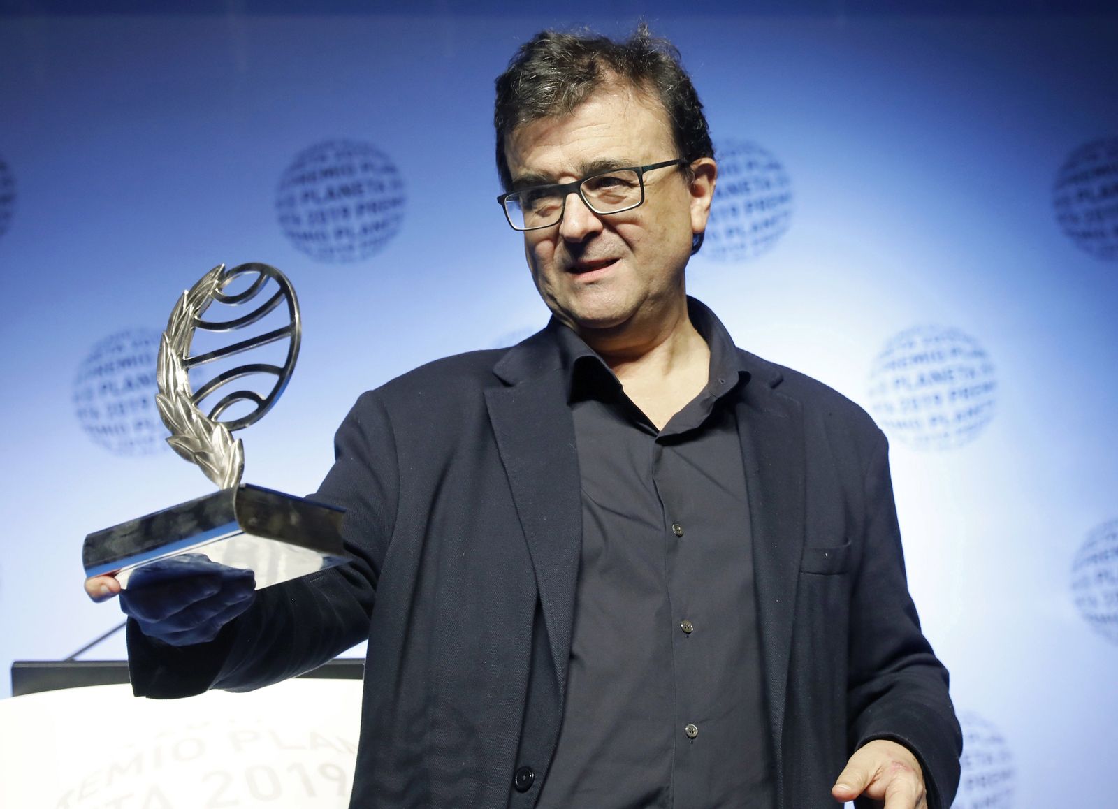 Javier Cercas gana el Planeta con 'Terra Alta' una novela con un mosso como héroe