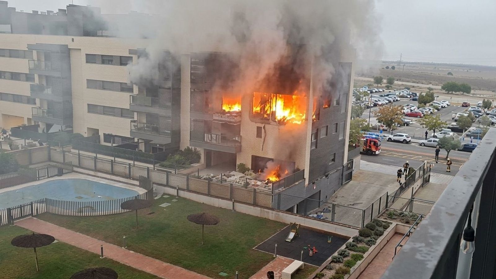 Incendio tras la explosión registrada en un edificio de Valdemoro