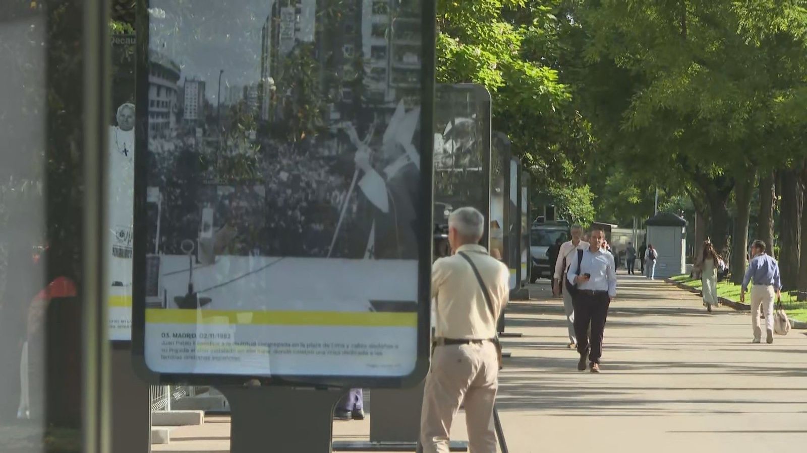 Madrid revive las visitas papales con una exposición en Recoletos