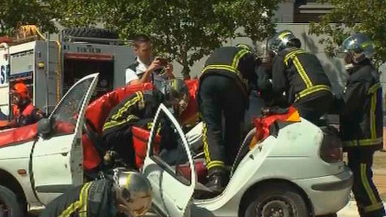 Simulacro de accidente de tráfico con ciclistas en Las Rozas
