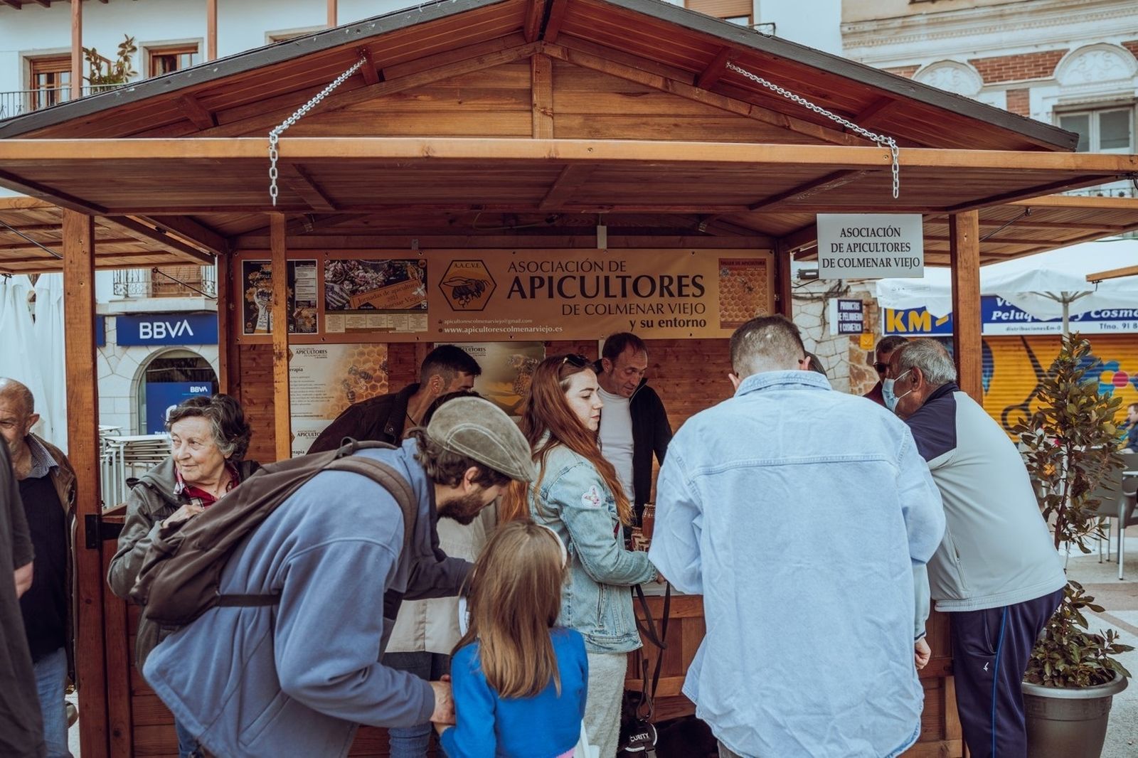 Uno de los puestos artesanales de  'Picoteo Fest', en Colmenar Viejo