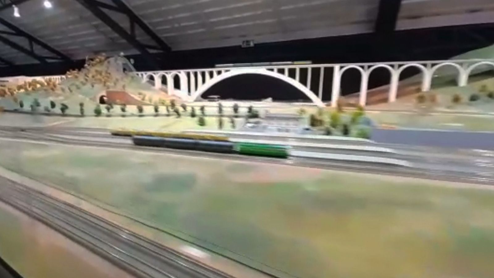El Museo del Ferrocarril presenta la maqueta ferroviaria más grande de España