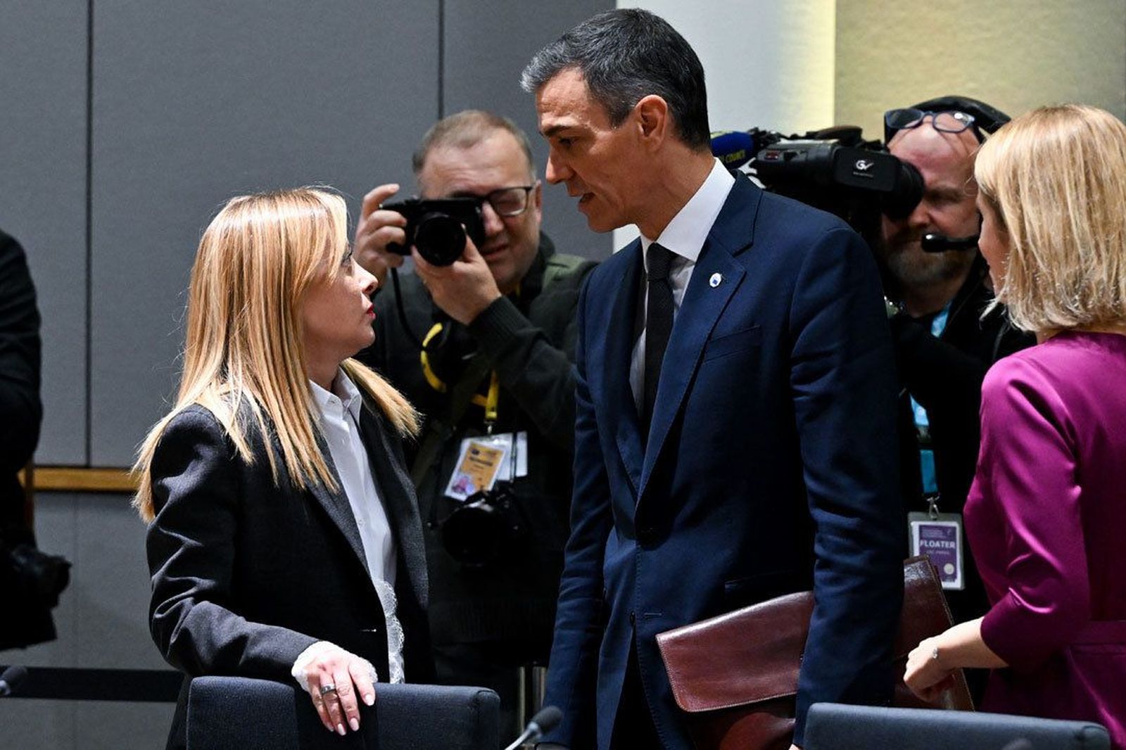 El Gobierno español se queja porque Sánchez no fue invitado por Meloni a la reunión previa al encuentro de líderes europeos en Bélgica