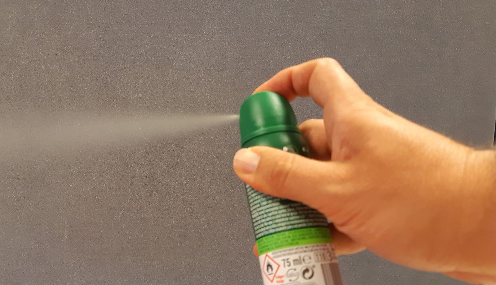 Un desodorante en spray