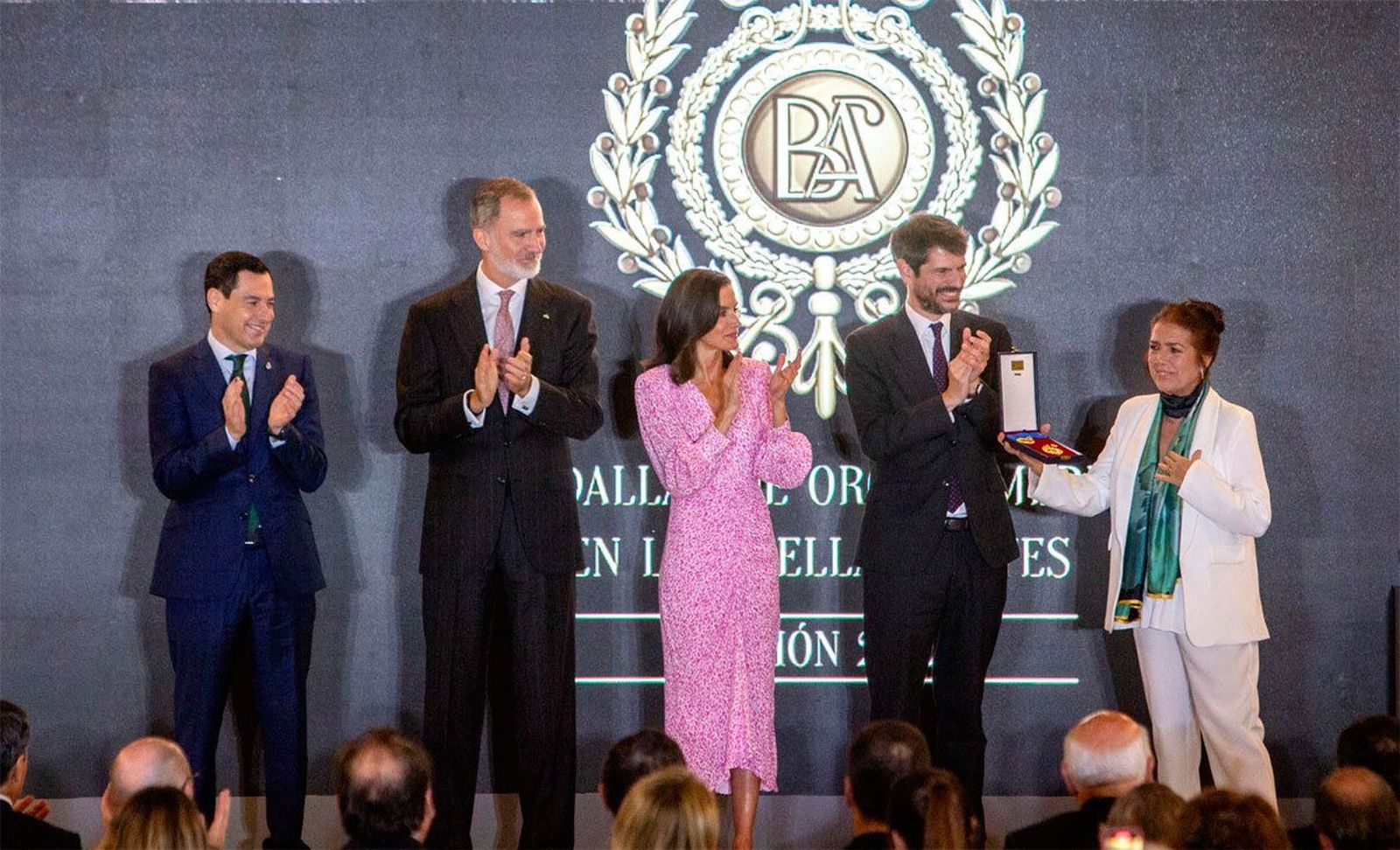 El rey agradece la "mirada excepcional" de los artistas y creadores españoles