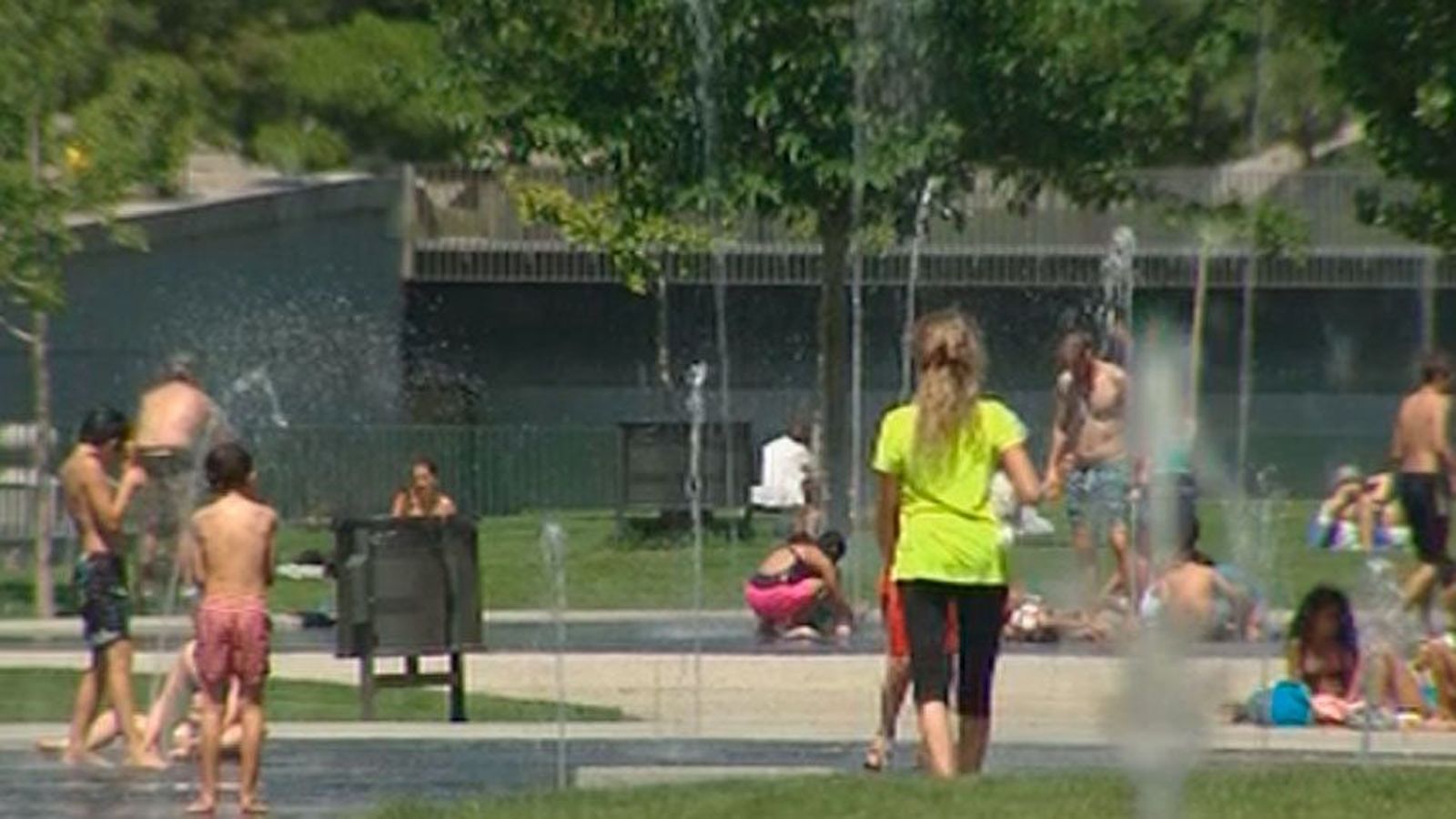 Cómo protegerse y prevenir los dañinos efectos en la salud de la ola de calor