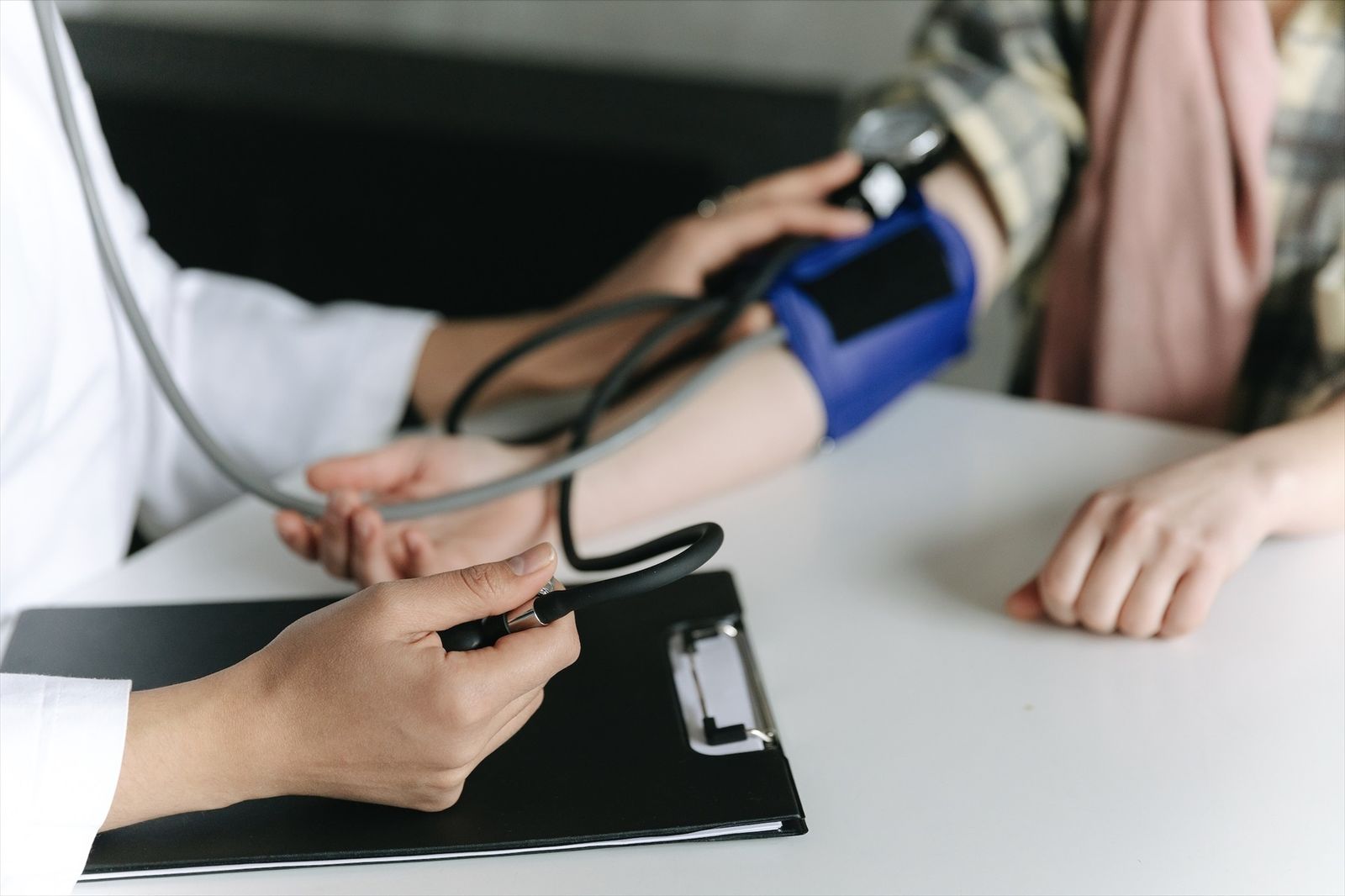 Examen médico para detectar enfermedades cardiovasculares