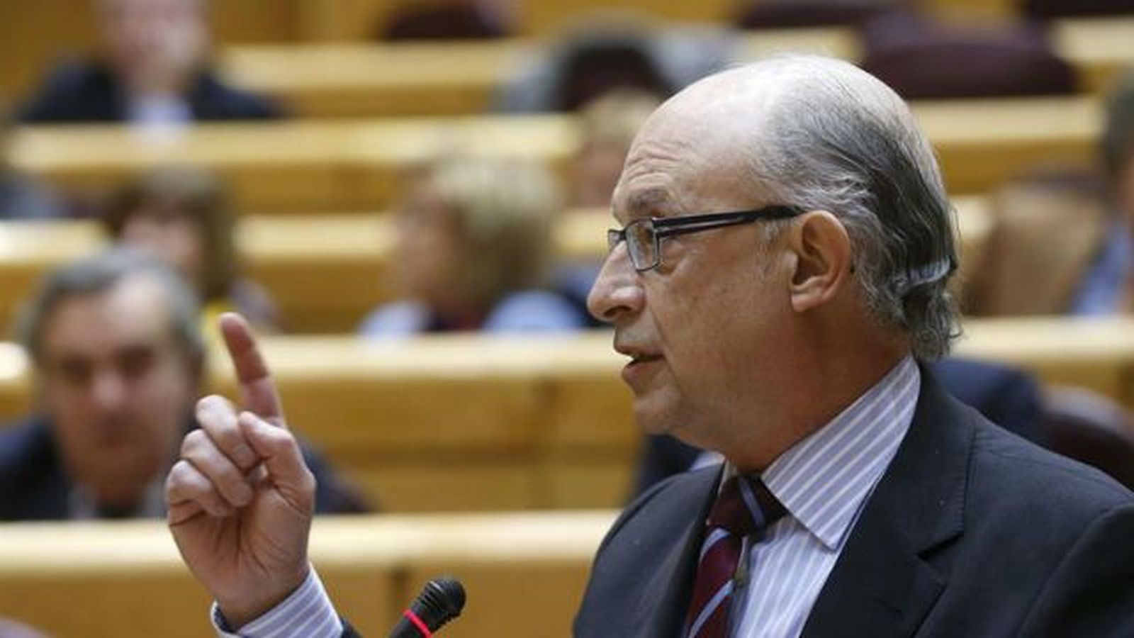 El Congreso rechaza reprobar a Montoro