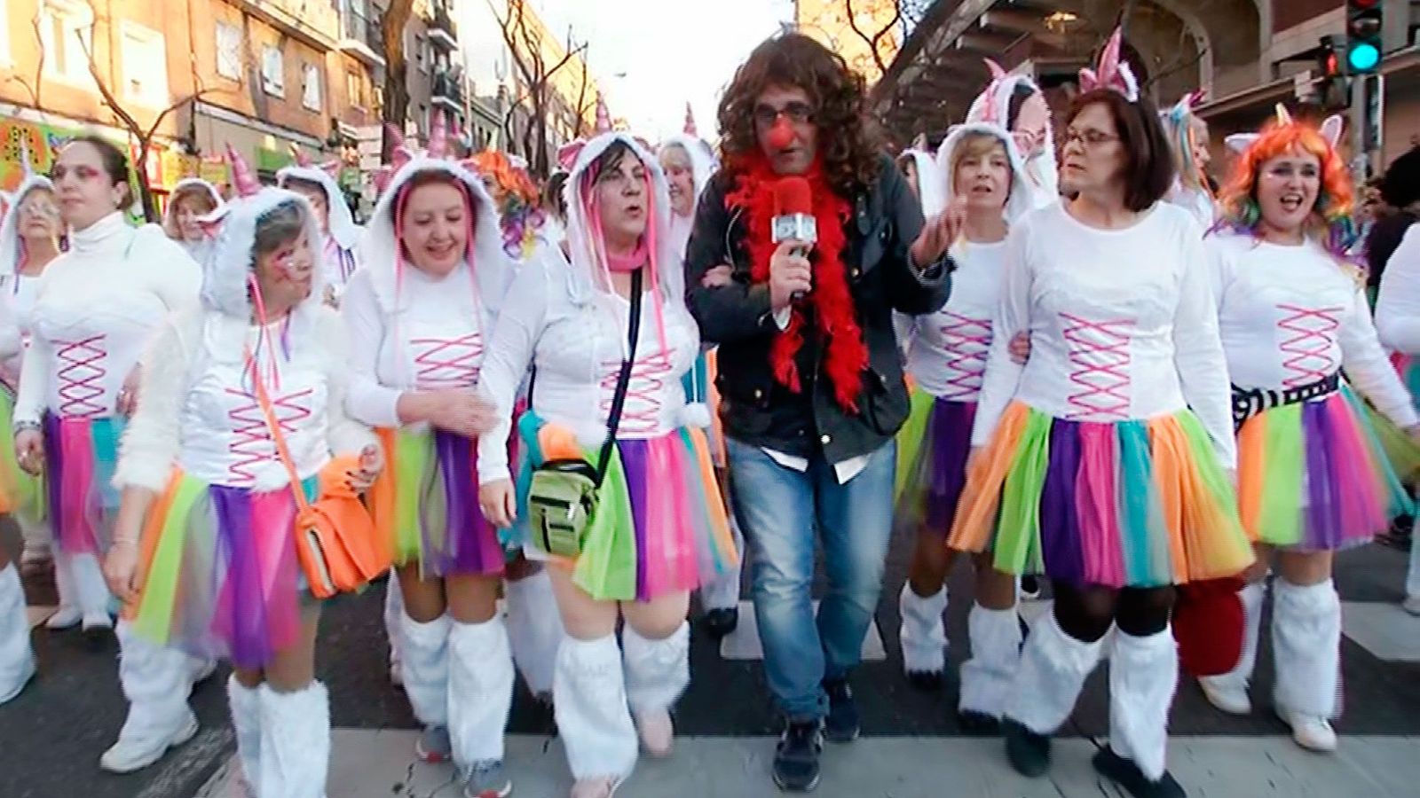 Llega el carnaval a las calles de Vallecas