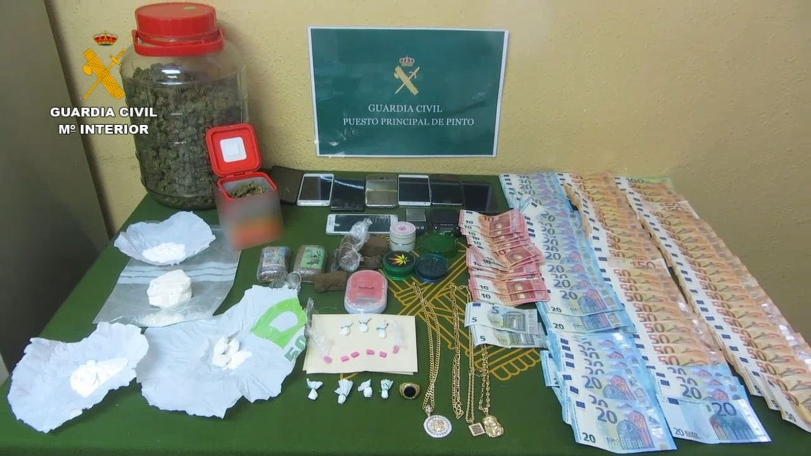 Detenidas siete personas al desmantelar un  punto de venta de sustancias estupefacientes en Valdemoro