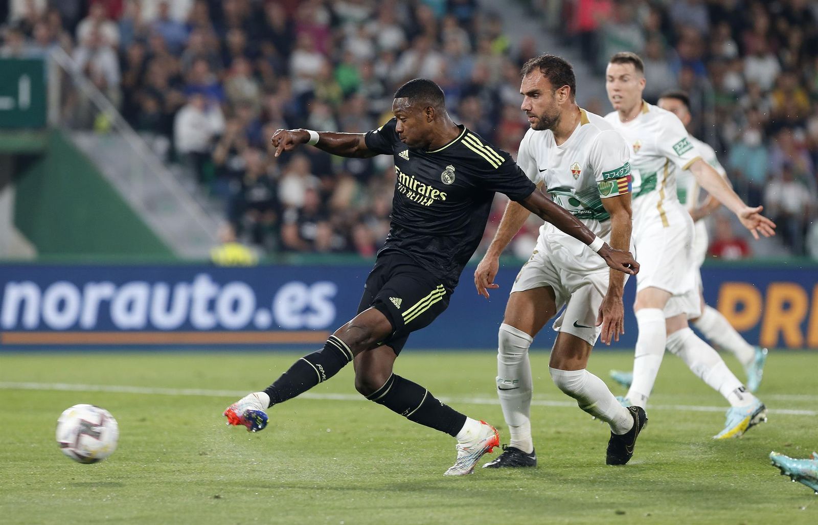 Alaba ante el Elche