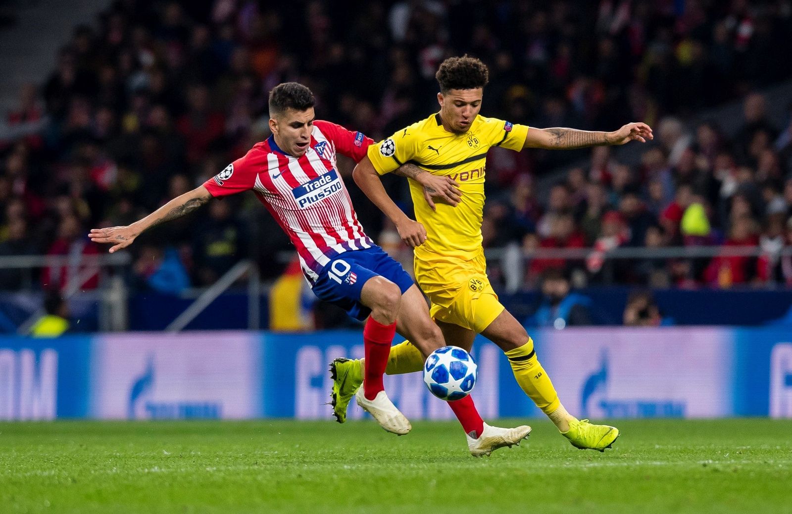 Corre ante el Borussia Dortmund