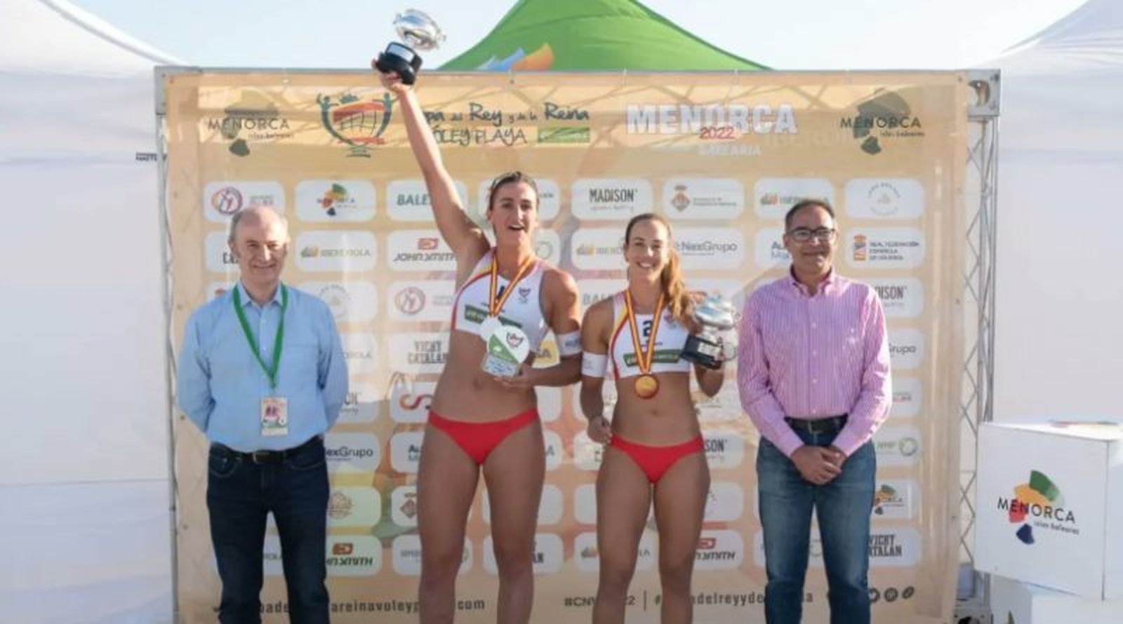 Belén Carro y Ángela Lobato