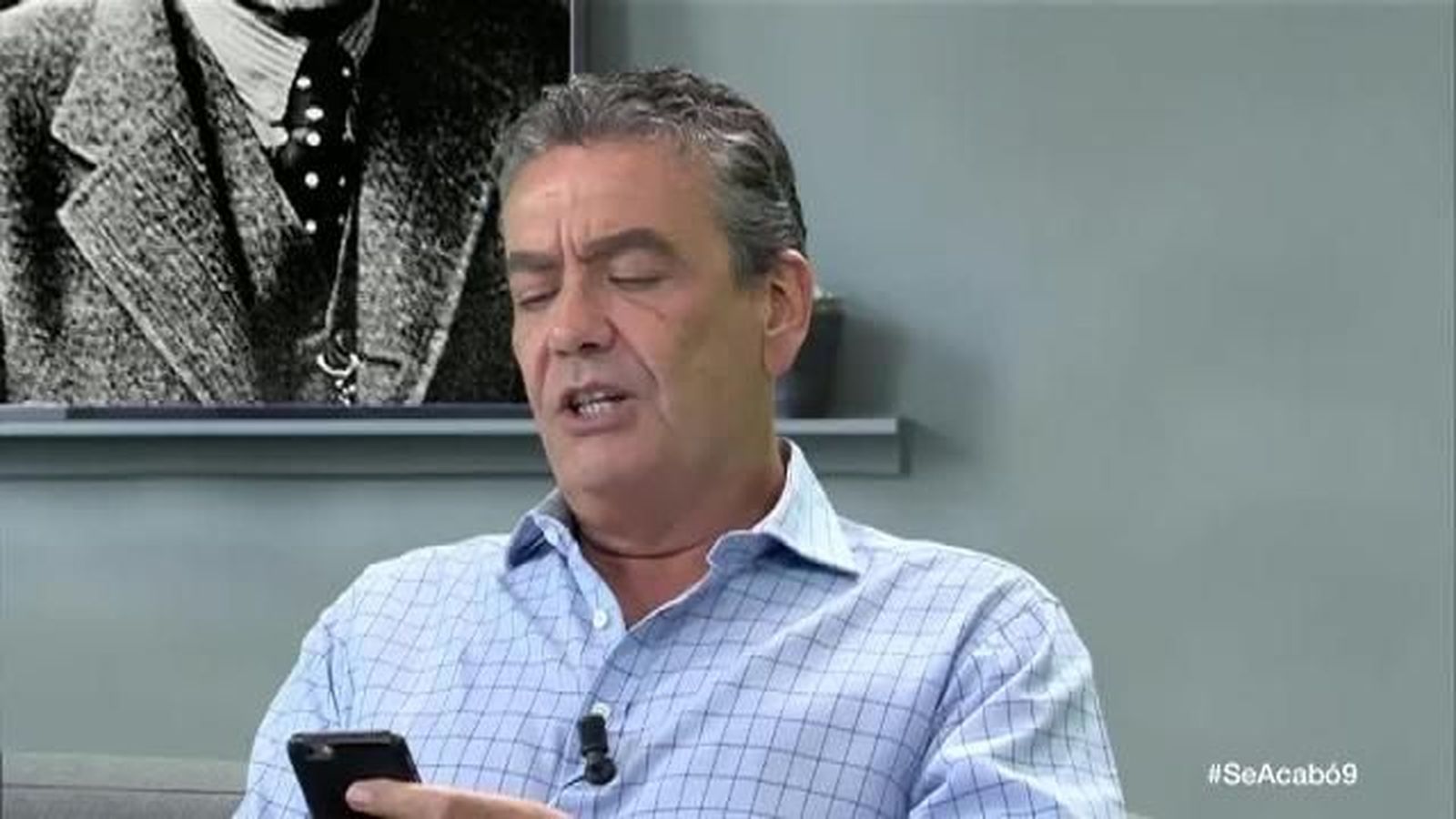 "¡Que yo no soy adicto al móvil! Palabrita del Niño Samsung"