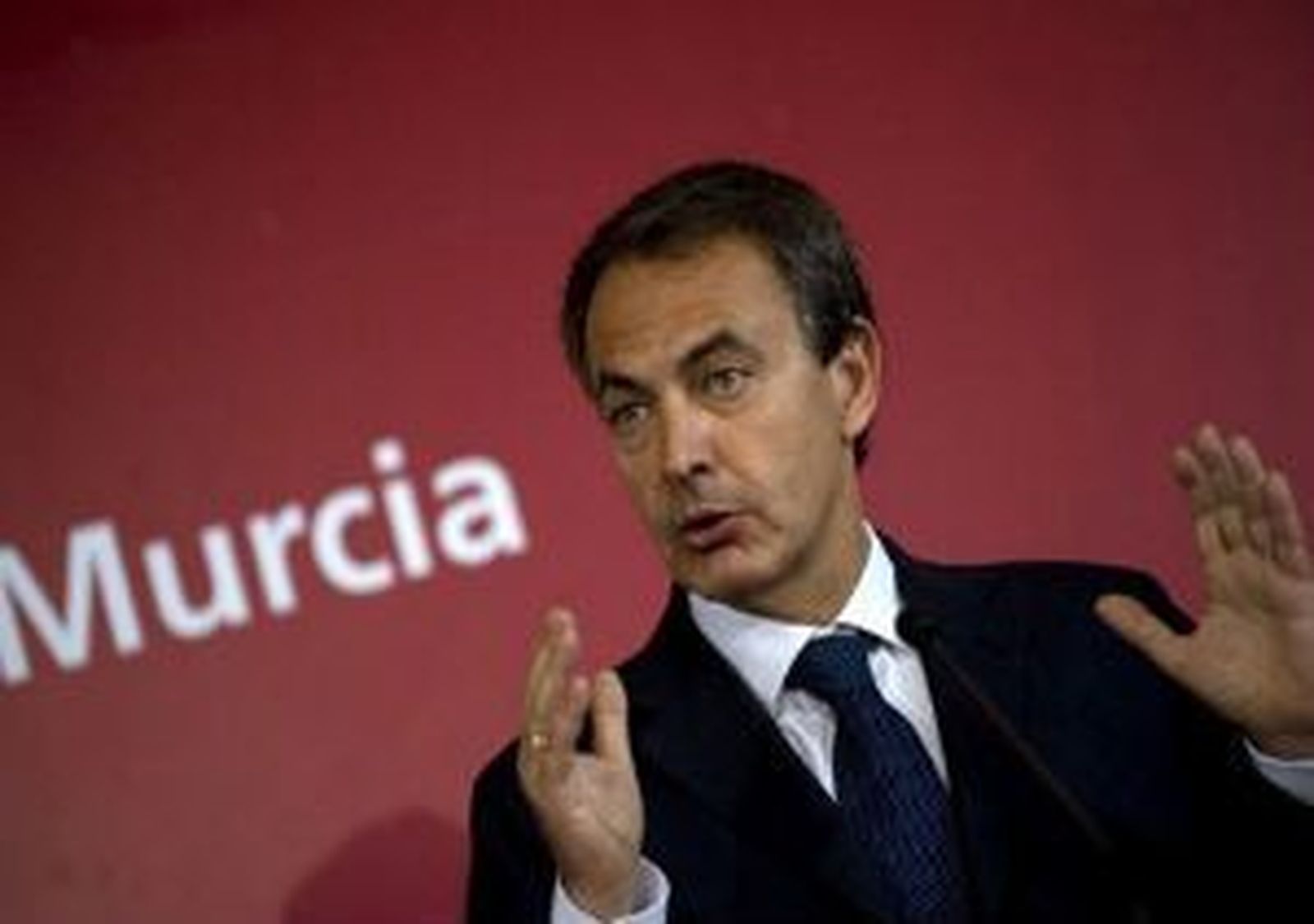 Zapatero anuncia convenios entre el Estado y Murcia para la reconstrucción de Lorca