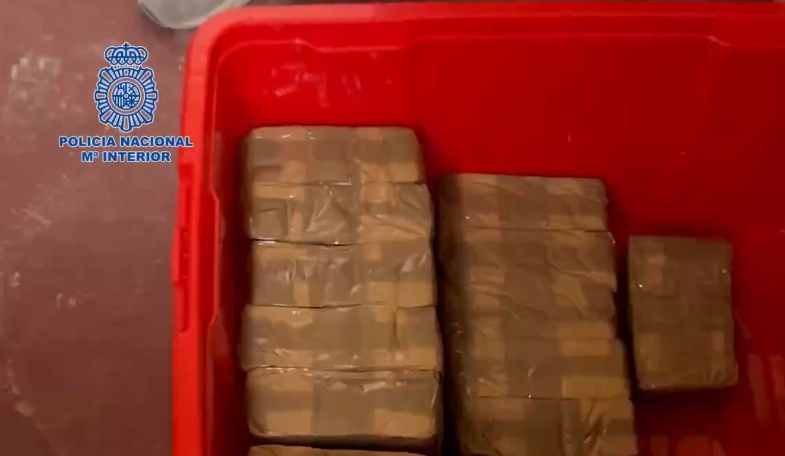 Desarticulan una red que introducía hachís y cocaína en Canarias para distribuirla en la Península