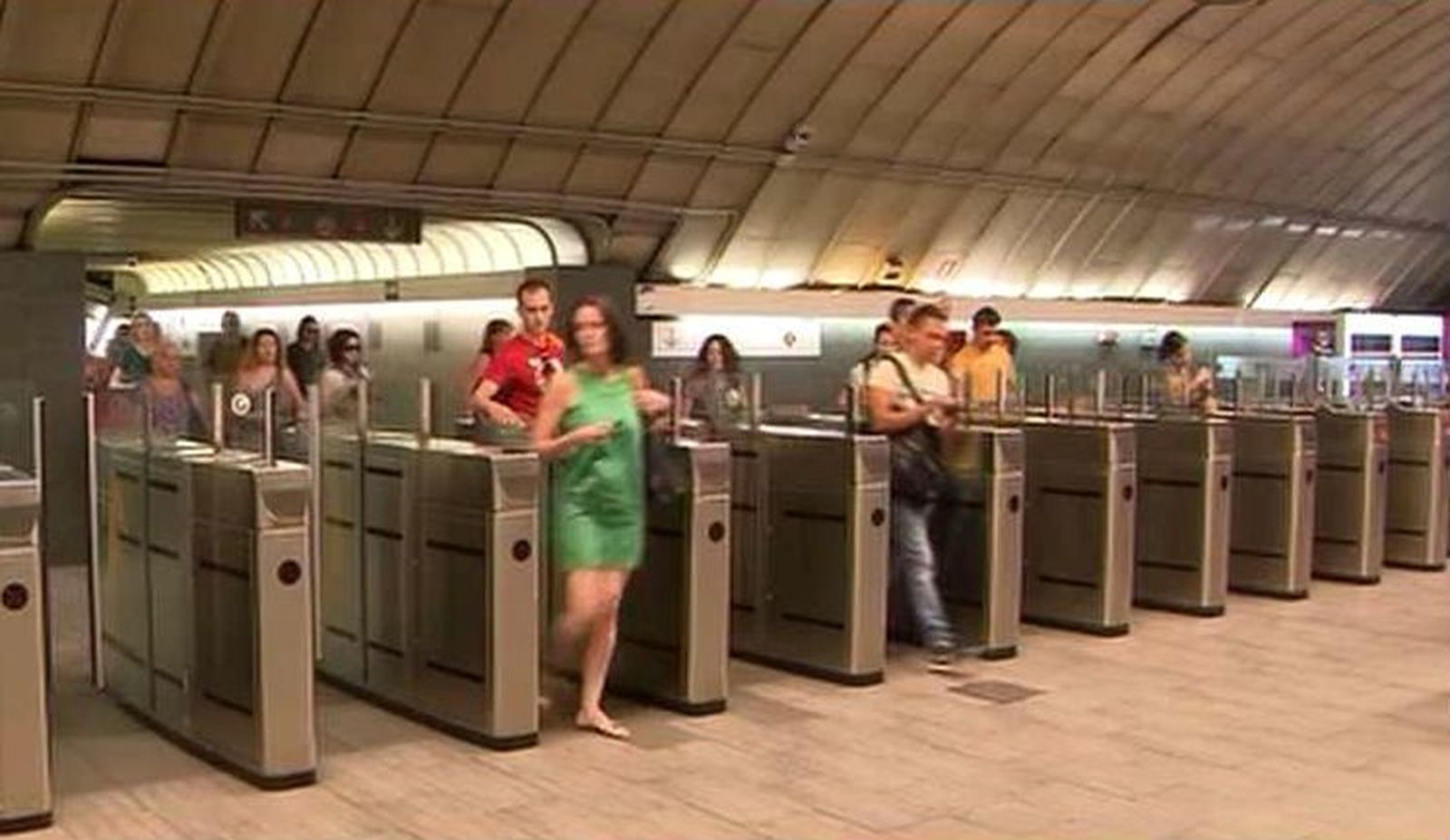 La estación de Cercanías de Recoletos reabre al público tras las obras de modernización