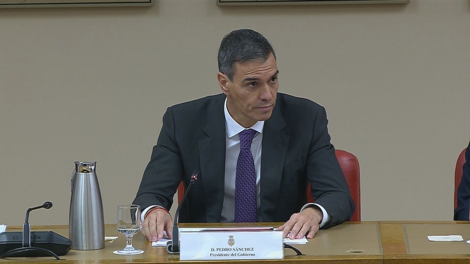 Pedro Sanchez habla de los "abusos de poder" como una amenaza para la democracia