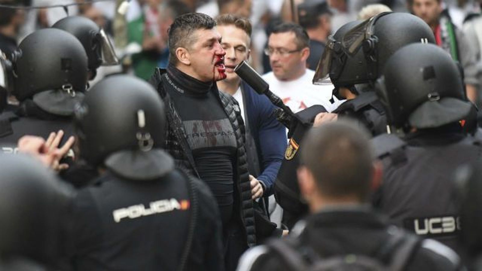 Trece ultras del Legia detenidos y ocho heridos