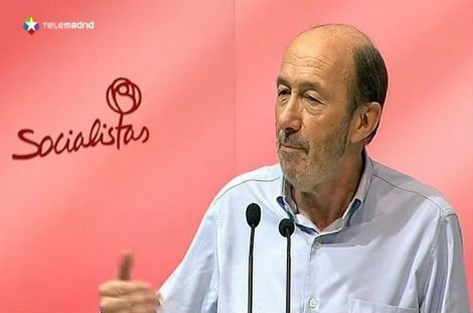 Rubalcaba: "Los españoles echarán al PP por su adicción a la mentira"