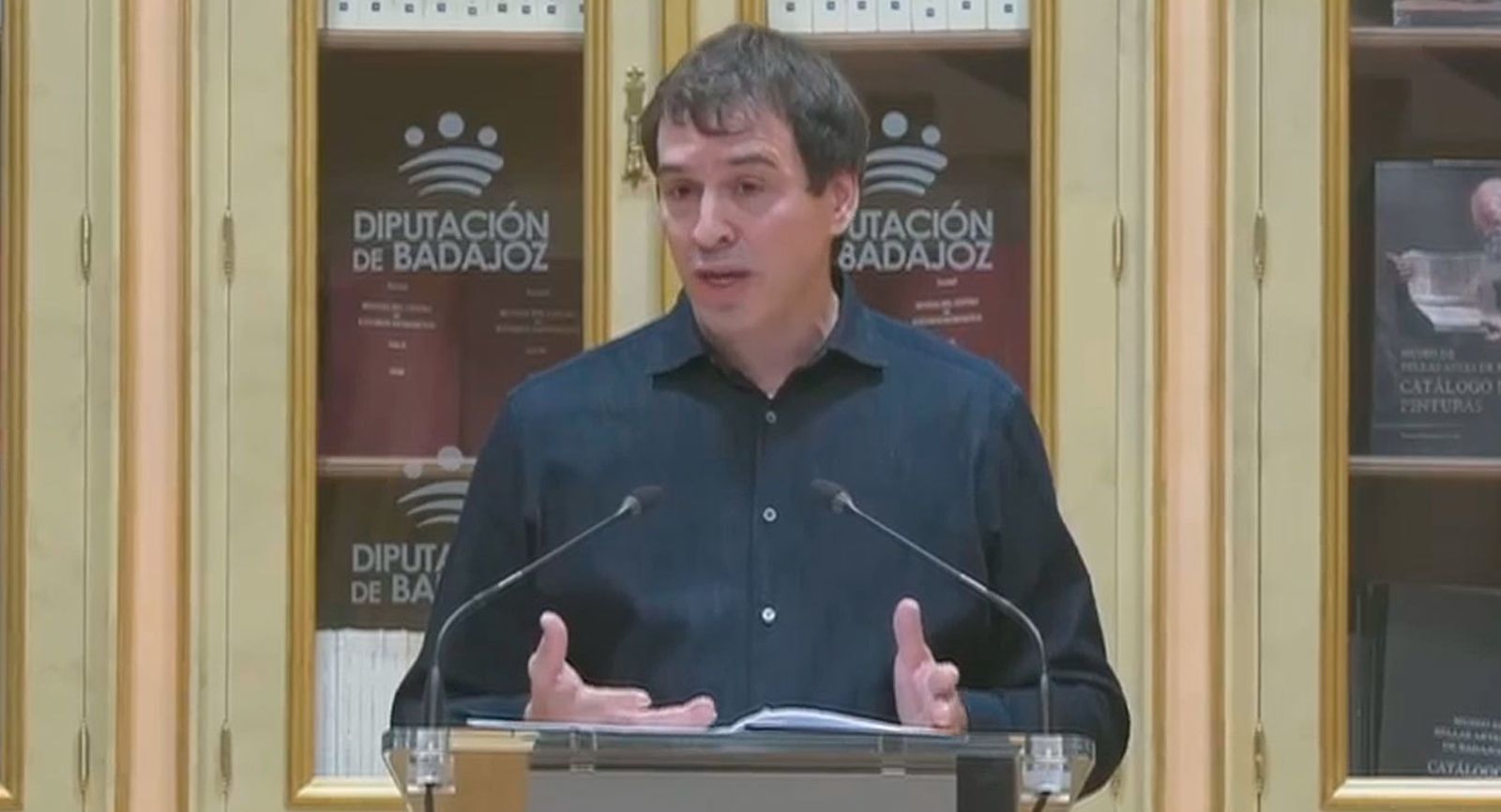 David Sánchez en una rueda de prensa en la Diputación de Badajoz