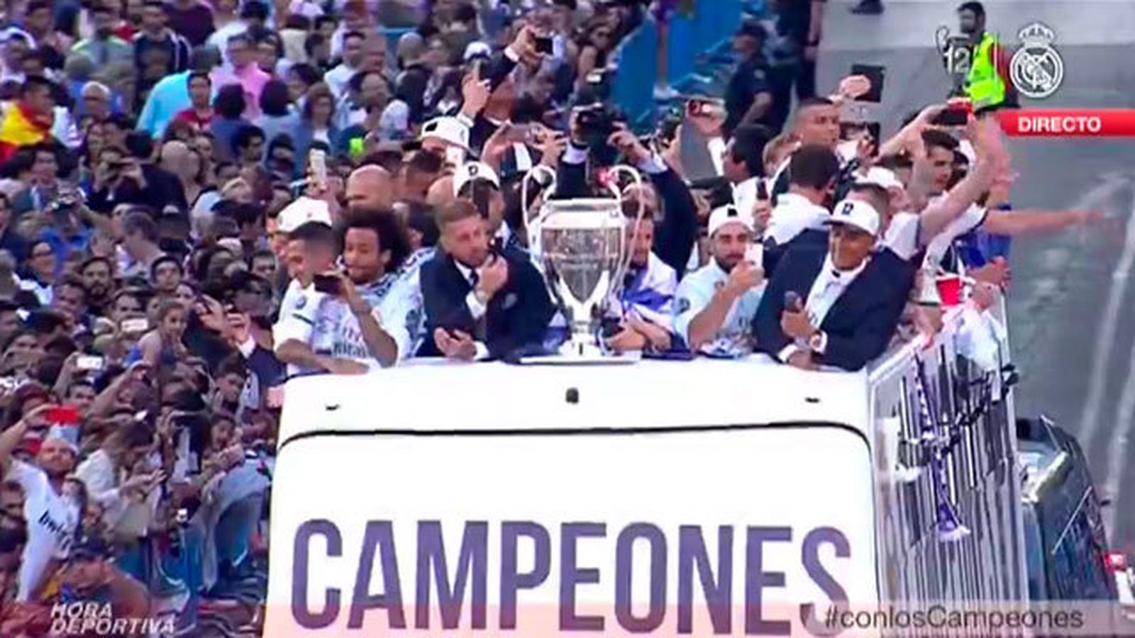 Los campeones llegan a Cibeles