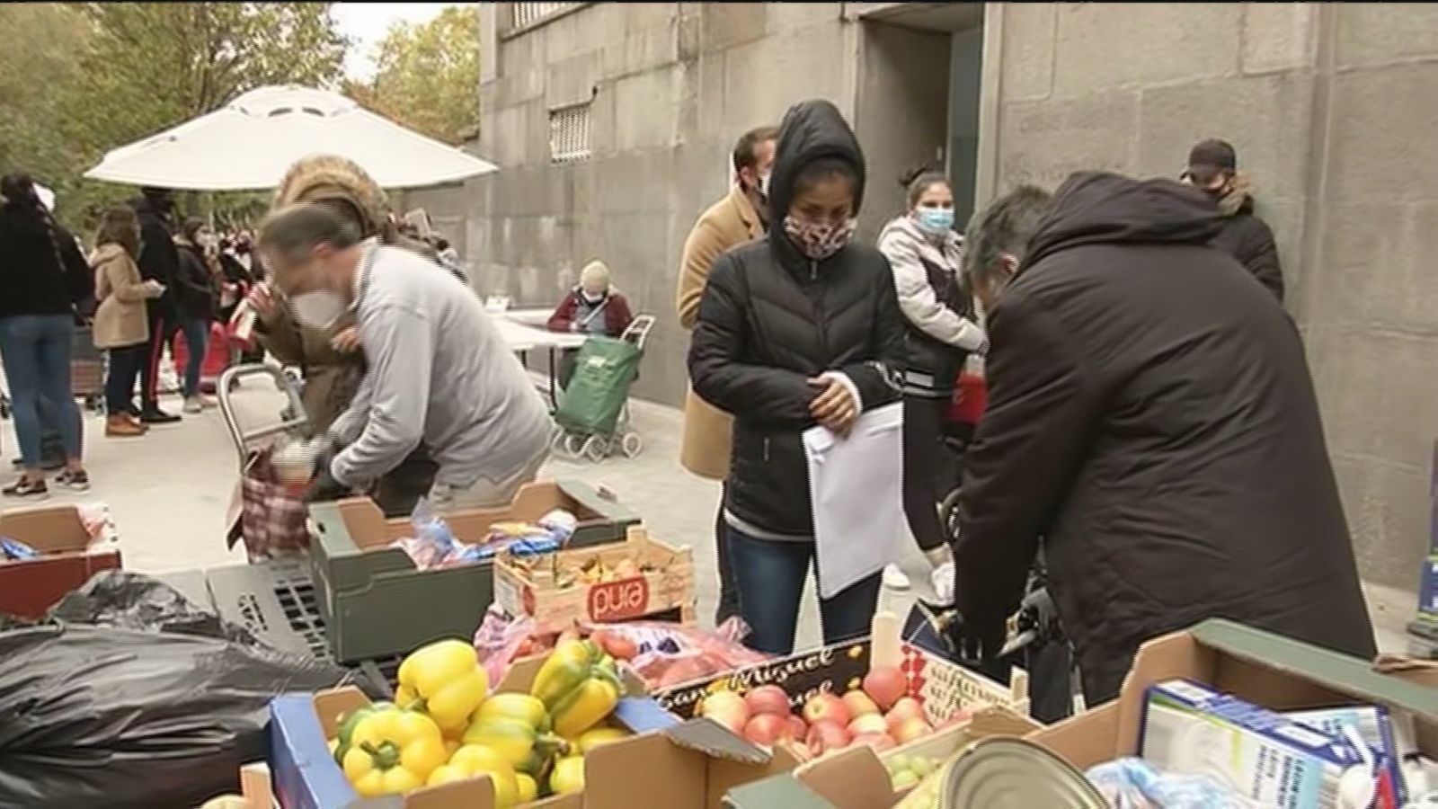 Colas del hambre en Madrid
