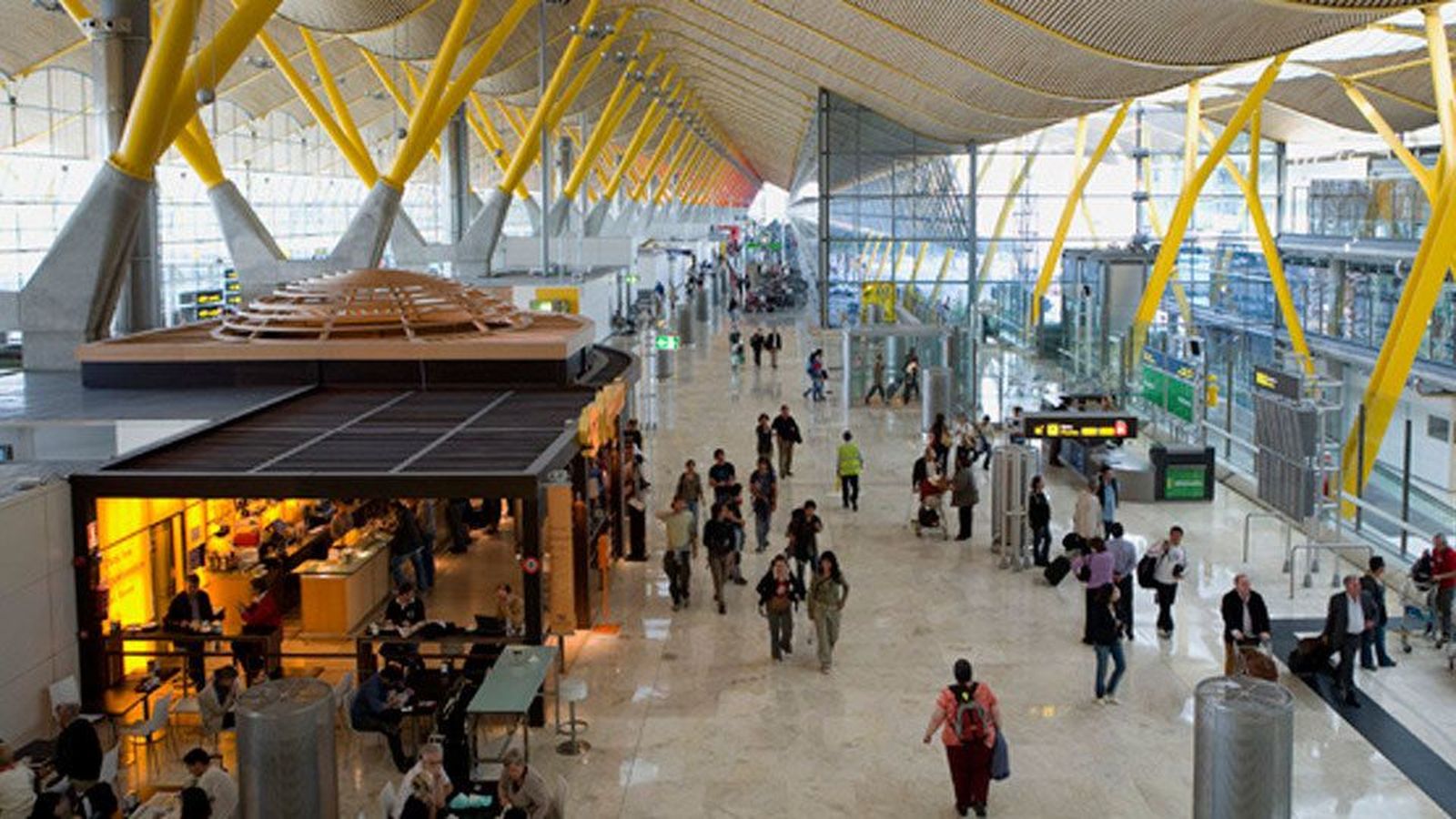 Desconvocada la huelga de limpieza en el aeropuerto de Barajas