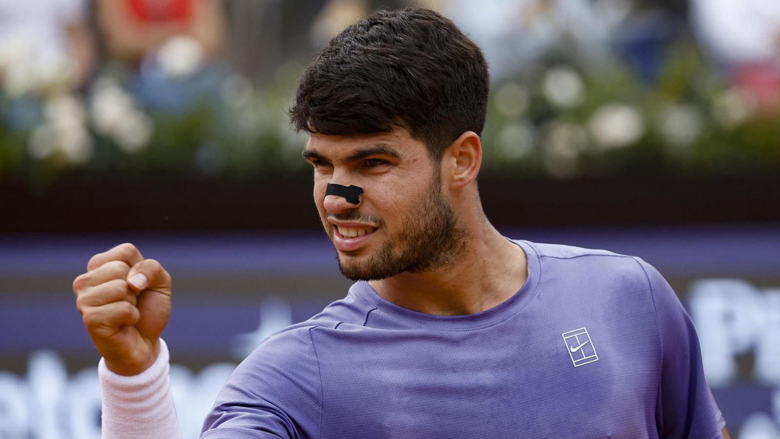 Alcaraz pasa a semifinales en Roma