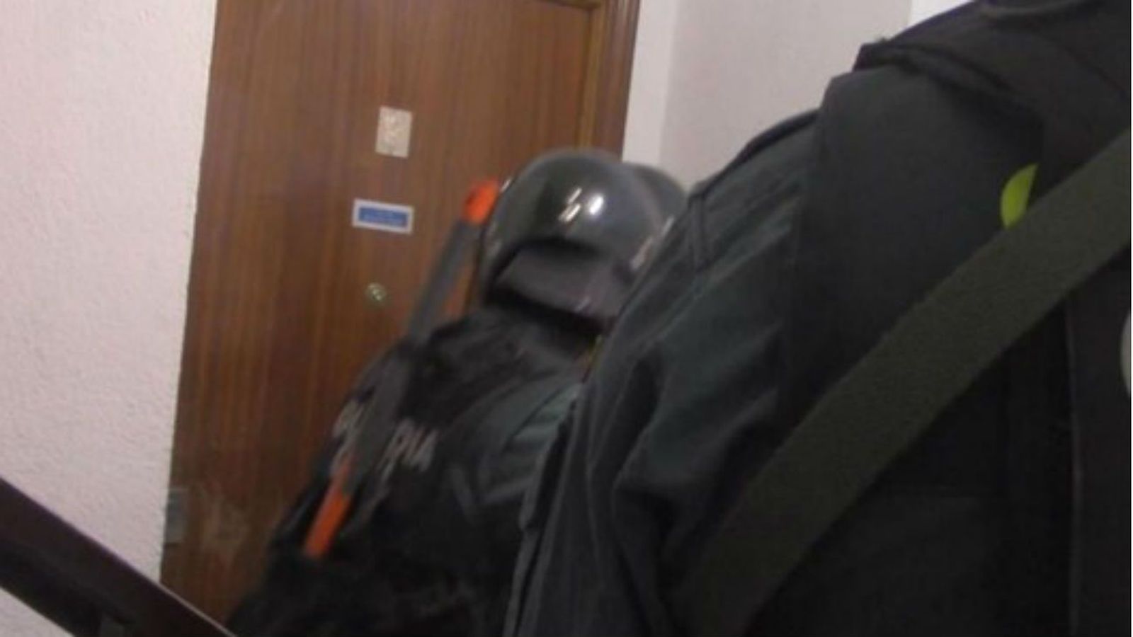 Tres detenidos por robar a punta de pistola 107.000 euros en un banco de Villarejo de Salvanés