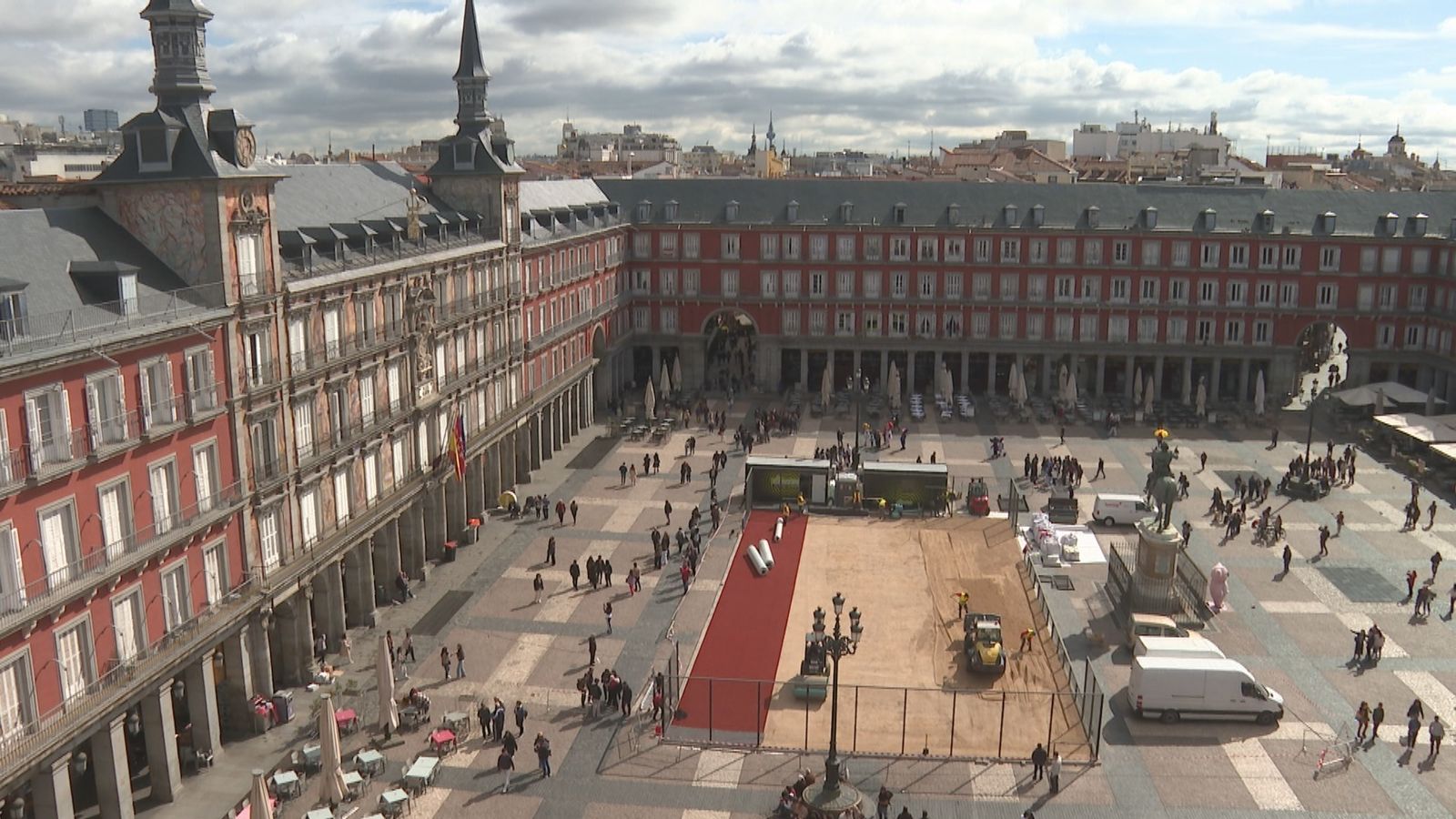 Enfado de los vecinos de la Plaza Mayor