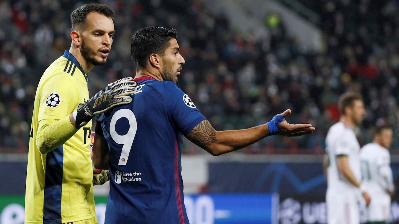 Luis Suárez ante el Lokomotiv