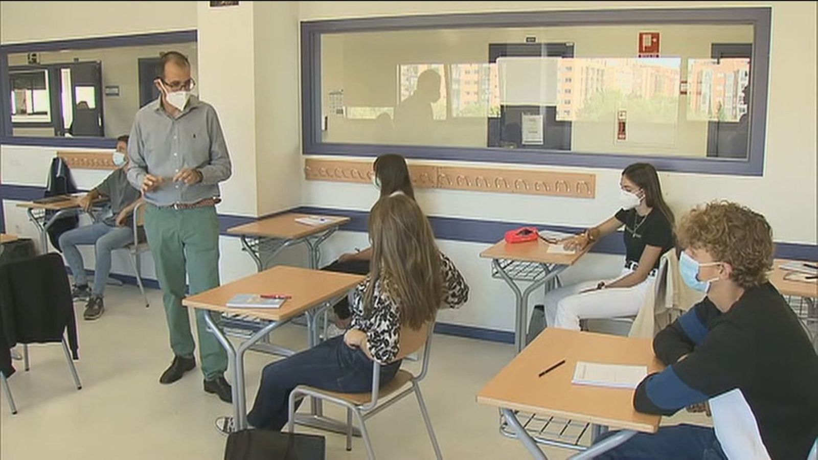 Madrid critica que "desaparezcan contenidos imprescindibles" en Bachillerato y se incluya "ideología"