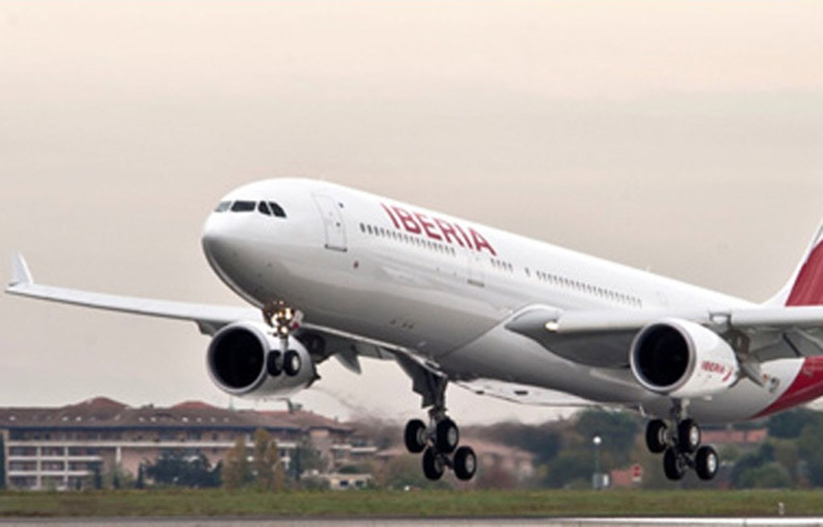 iberia_nuevologo_215