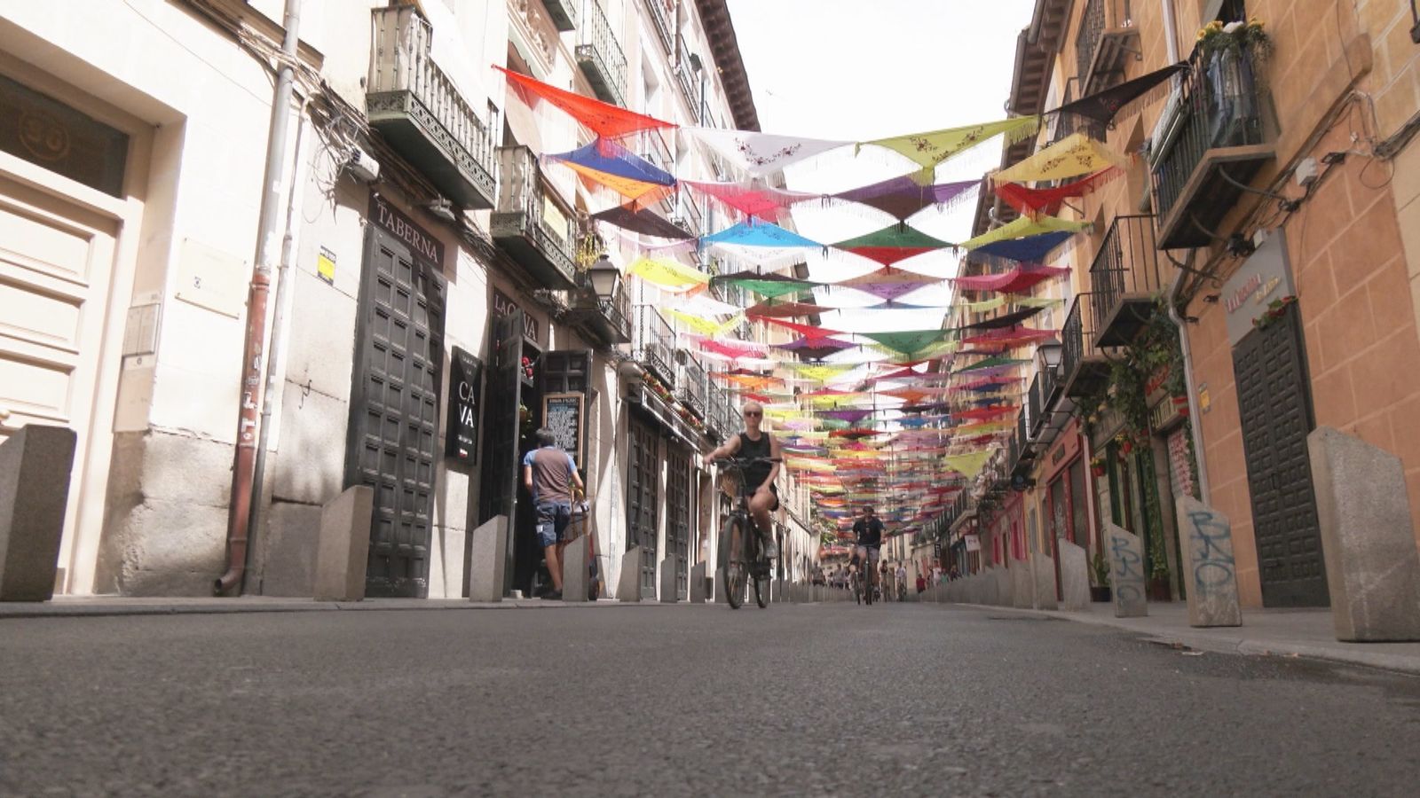 Estos son los bares que triunfan en La Latina por las fiestas de La Paloma