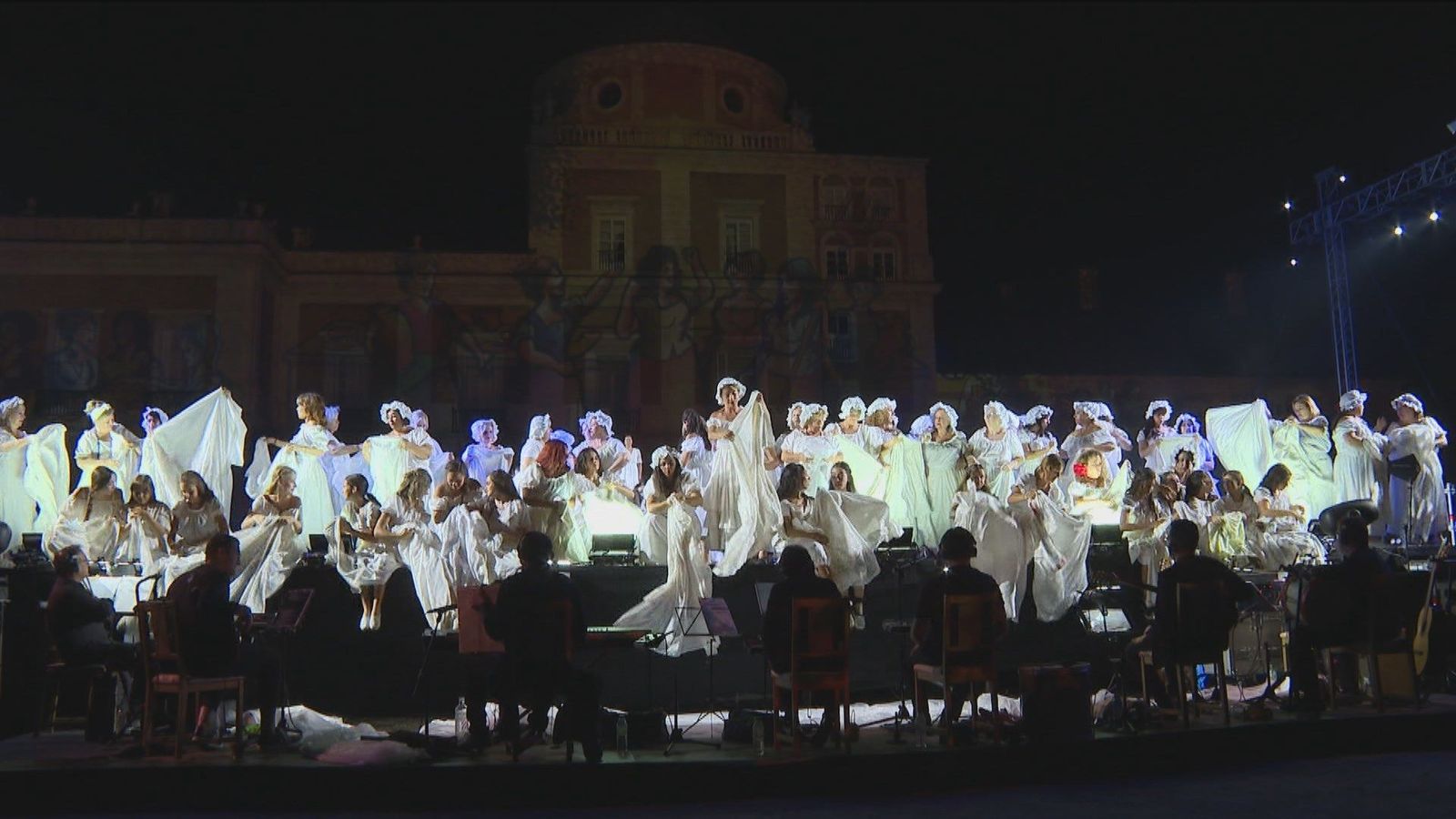 Aranjuez vivió una noche de fiesta con la representación del Motín