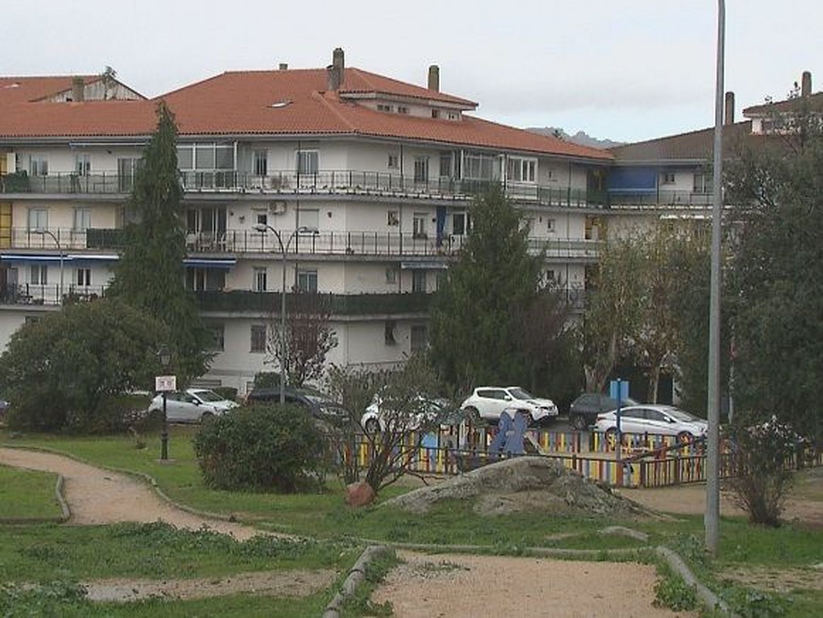 Se busca a un hombre por agredir sexualmente a una menor en Collado VIllalba