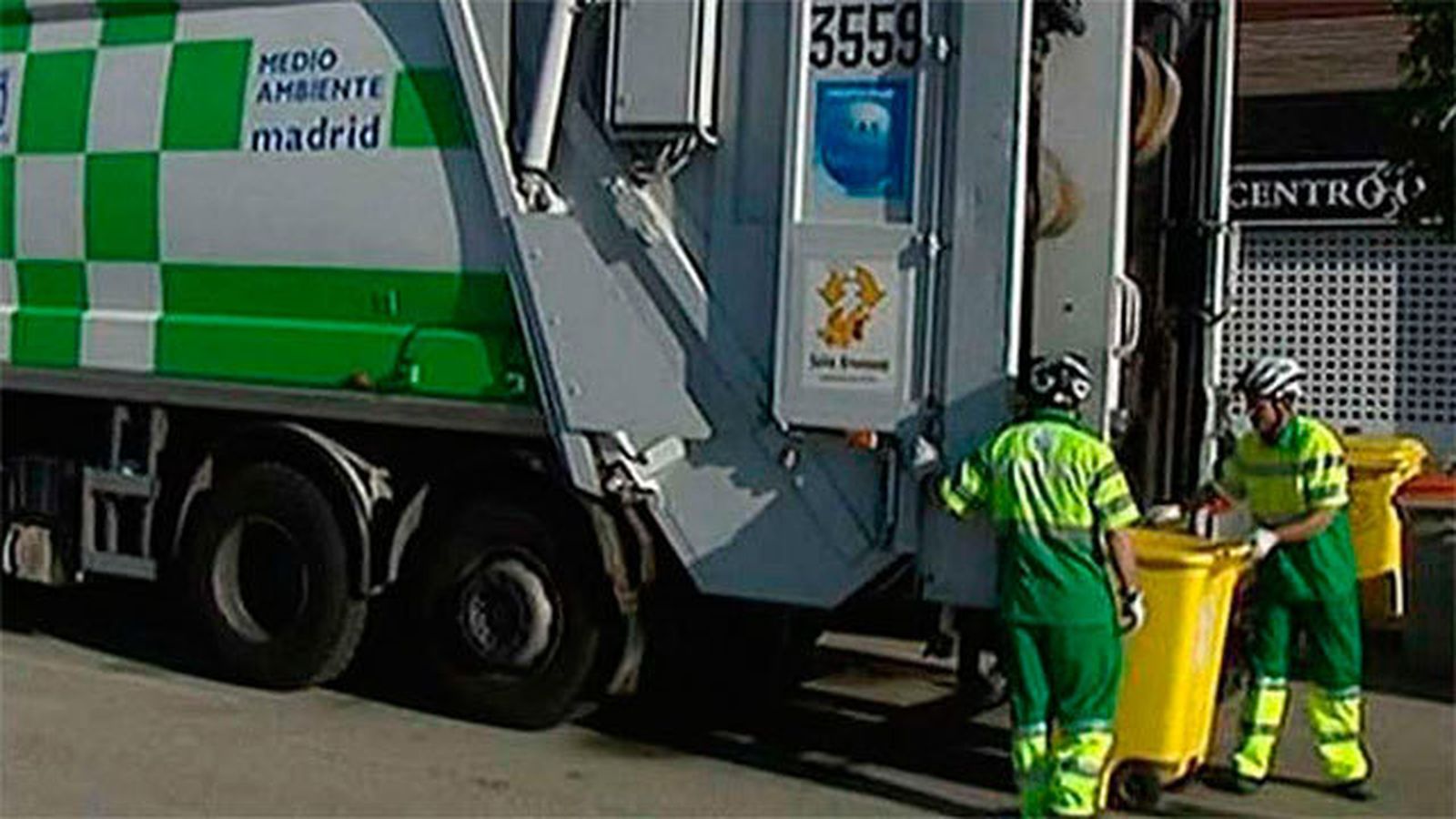 Madrid tendrá contenedor marrón, un día más de recogida del amarillo y más camiones