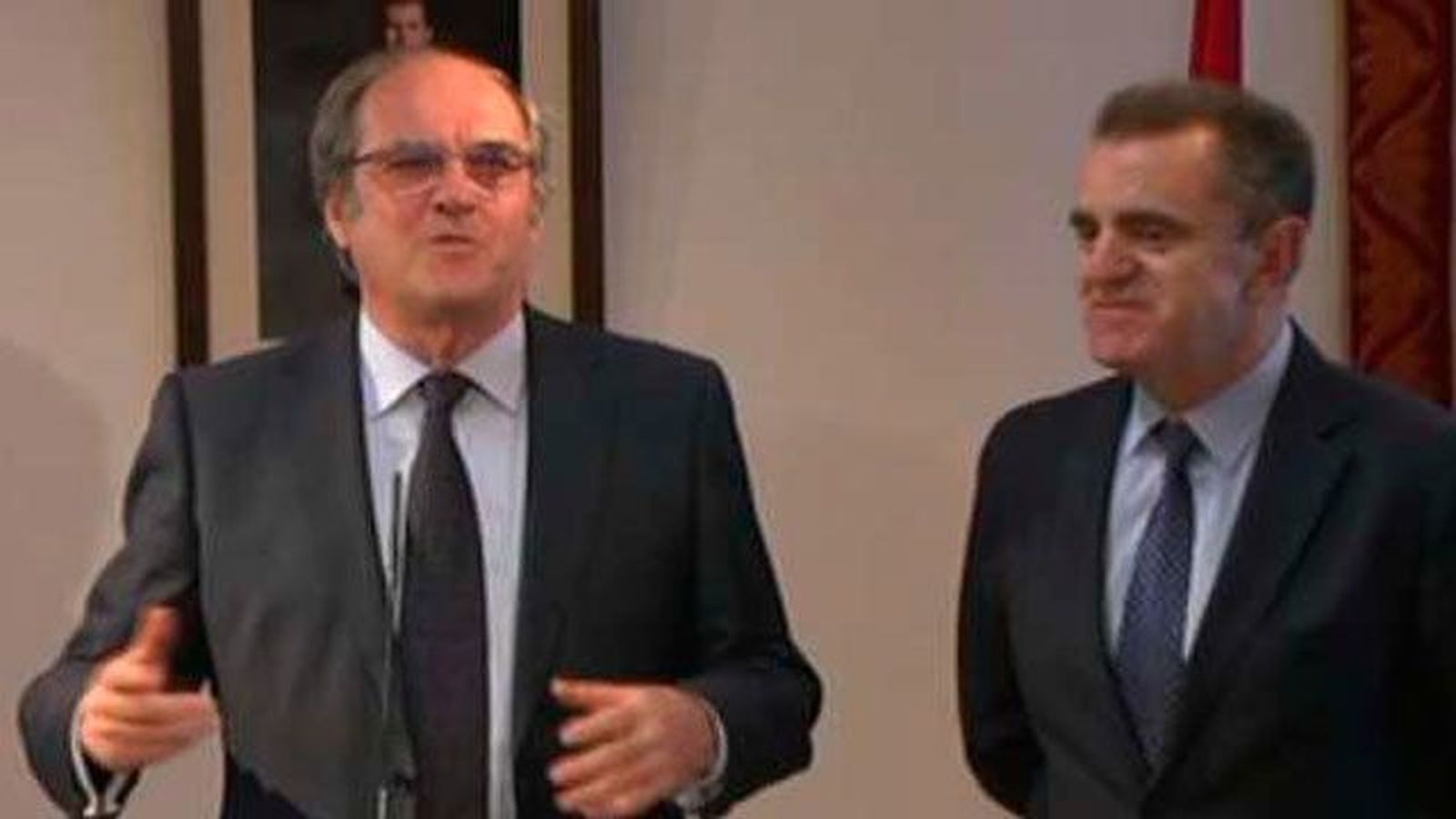 El PSOE presentará una moción de censura contra Cifuentes