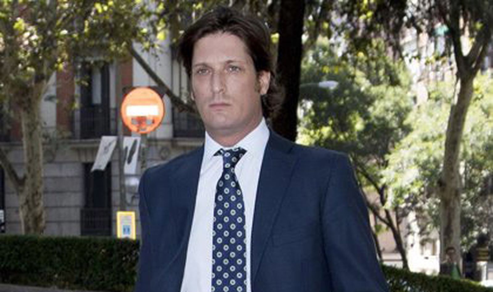 El juez no puede embargar a Luis Medina
